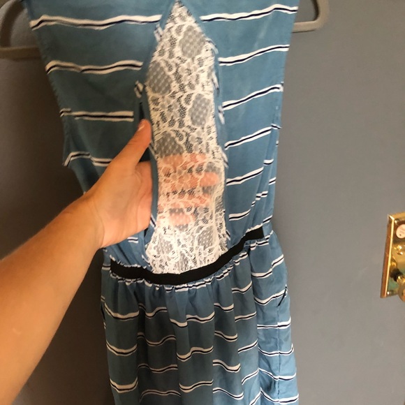 Blue summer dress with ADORABLE lace back - Picture 5 of 5